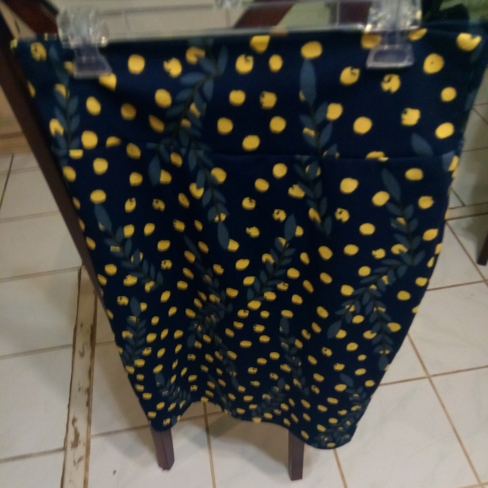 Lularoe Pencil skirt. - Picture 4 of 5